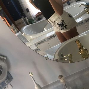 Billabong Shorts Size 26